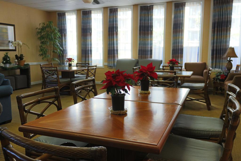 Schooner Beach And Racquet Club By Capital Vacations شاطئ ميرتل المظهر الخارجي الصورة